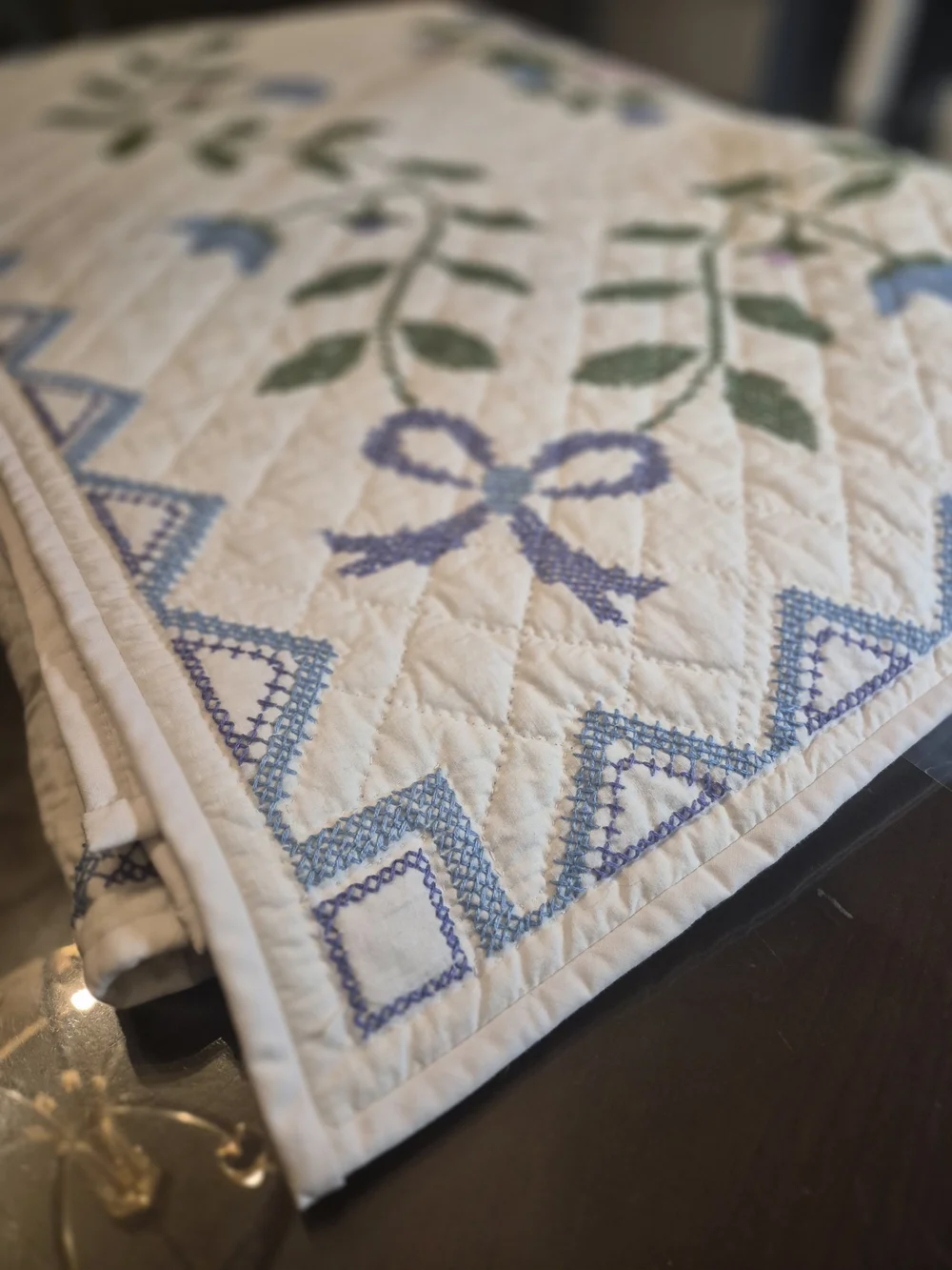 Baltimore Album Style Handmade Floral Quilted Bedspread in White and Light Blue